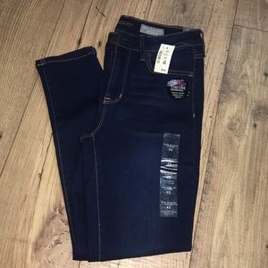 NWT High Waisted Skinny Jeans